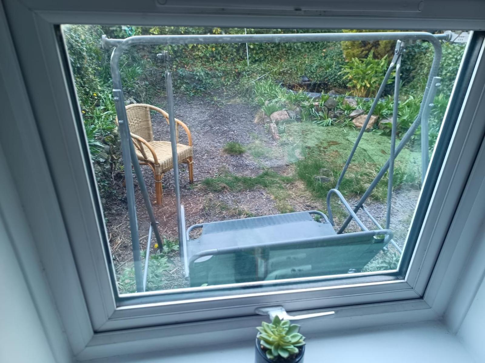 Cosy Garden Flat Near Bay & Centre - Fast Wifi, 5 Mins To Centre *