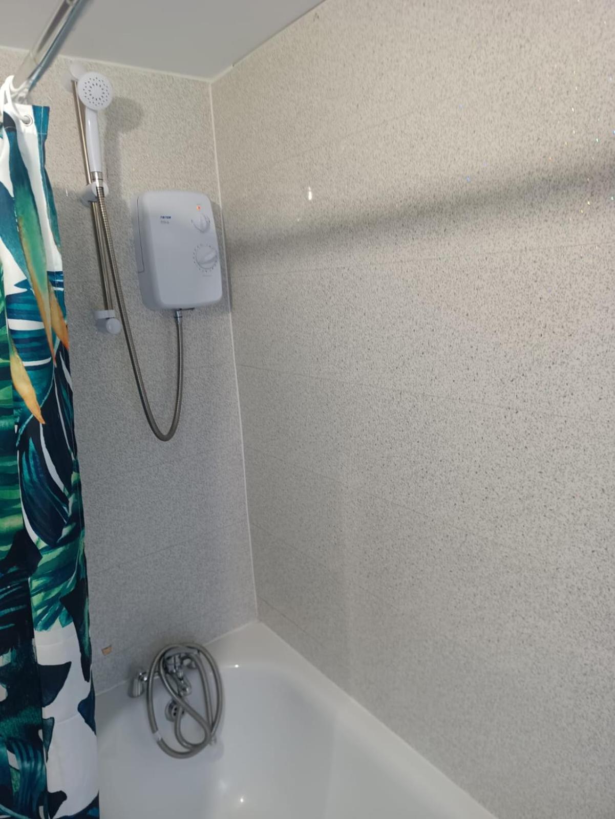 Cosy Garden Flat Near Bay & Centre - Fast Wifi, 5 Mins To Centre Apartment *