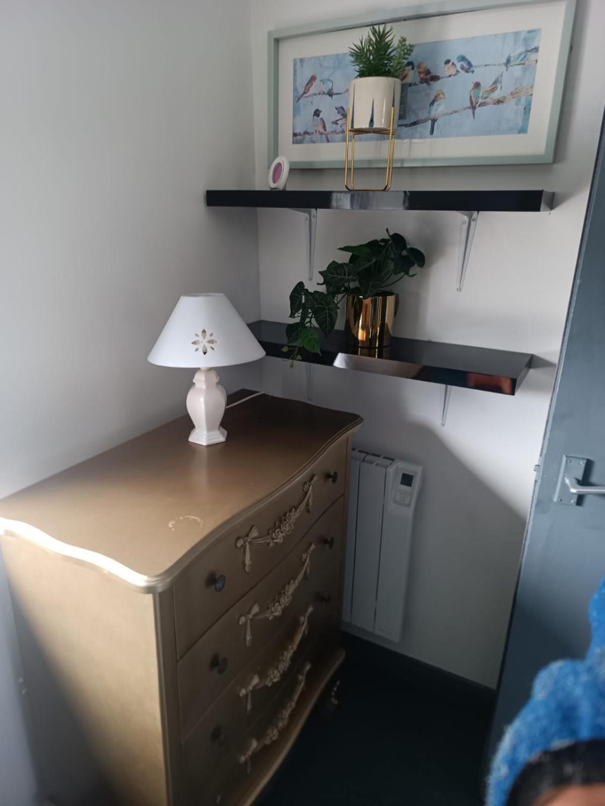 Cosy Garden Flat Near Bay & Centre - Fast Wifi, 5 Mins To Centre Apartamento